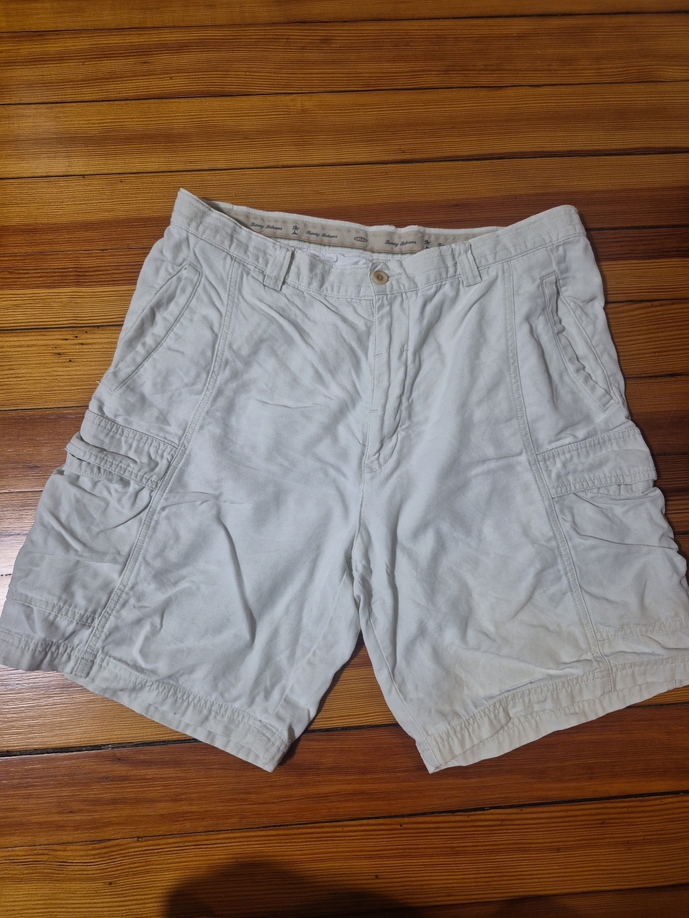Tommy Bahama Men's Cargo Shorts in Light Cream